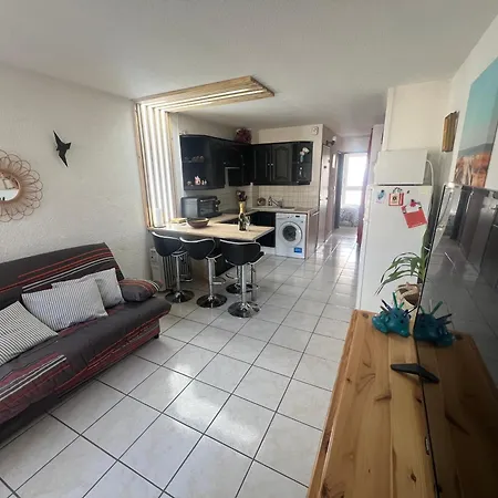 Traversant De 39 M2 4 A 6 Personnes Lägenhet Le Barcarès